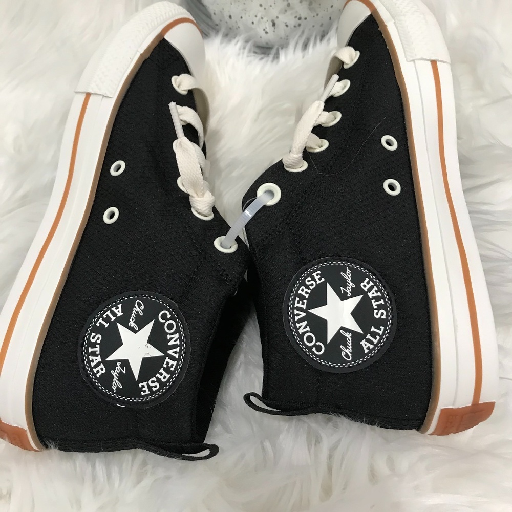 Converse Chuck Taylor $35 New Size 5